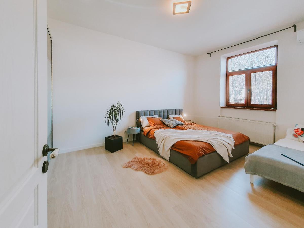 Priestranny Apartman V Centre Кошице Экстерьер фото